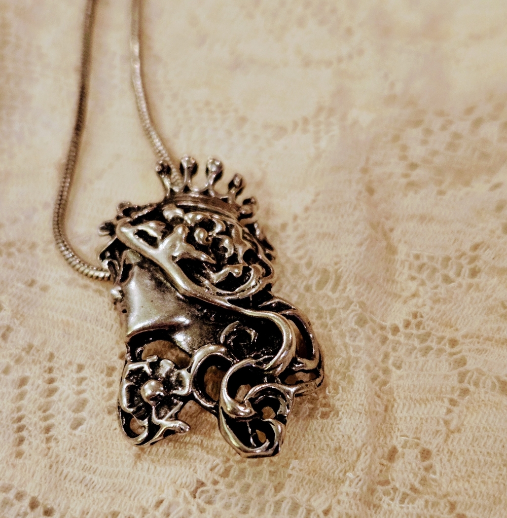 Art Nouveau Sterling 925 Fairy Goddess Queen Necklace - Picture 2 of 7